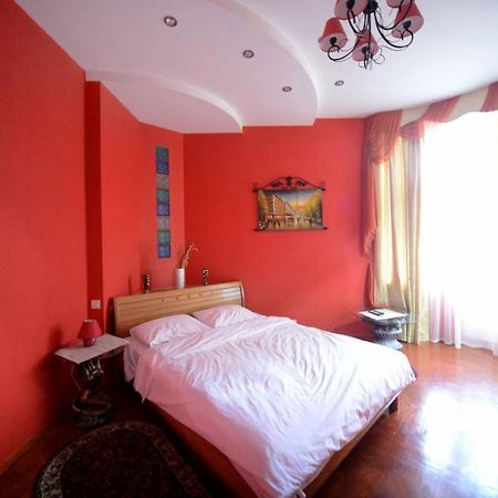 Chekhov Apartment Kiev Eksteriør billede